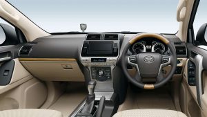 carlineup_landcruiserprado_interior_top_pic_04_01