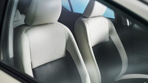 carlineup_aqua_interior_top_pic_01_01_large