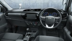 carlineup_hilux_interior_top_pic_04_01_02