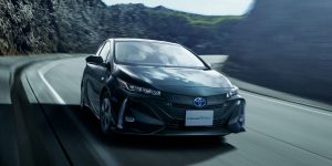 carlineup_priusphv_exterior_top_pic_06_01_large